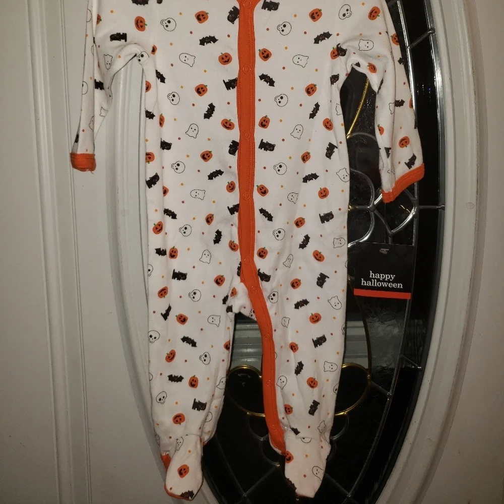 Halloween Baby Footed Sleeper - White & Orange Pumpkin Print
